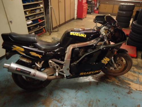 Complete suzuki gsx-r750w van 1993 in onderdelen te koop.