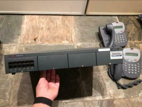 Complete telefooncentrale met telefoons en fax
