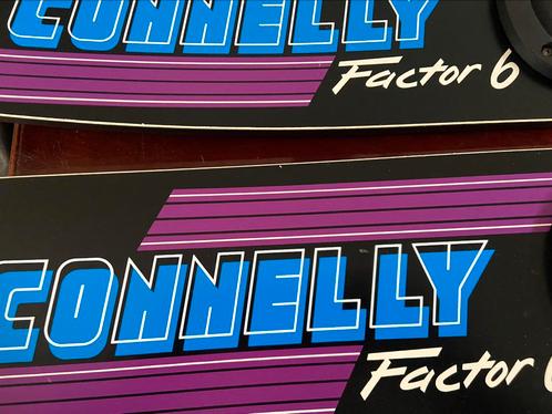Connely factor 6 fiberglass waterskis