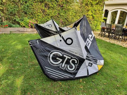 Core GTS4 9 meter kite