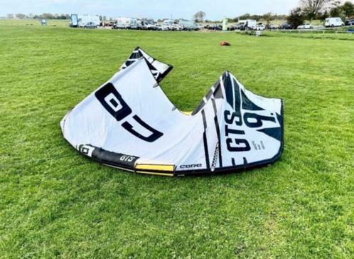 Core GTS5 kite 9M met bar