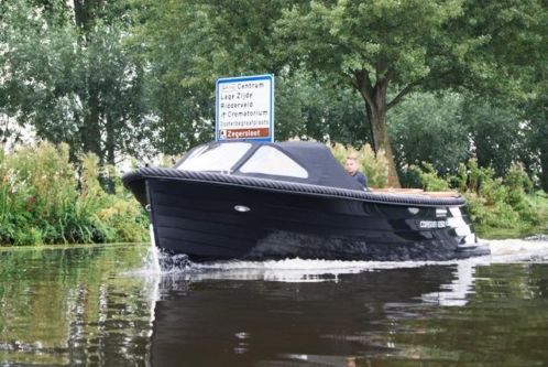 Corsiva 690 Tender, by Verschuur Watersport