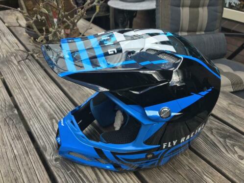 Cross helm Fly F2 race-helm NIEUW.