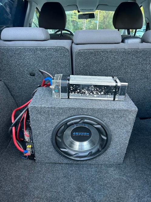 Crunch auto speaker