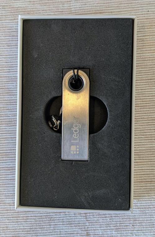 Crypto Hardware Wallet - Nano Ledger S