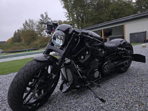 Custom made VROD Nightrod 2014 lage kms voorachter airride