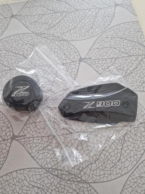 Custom Z900 voor en achter remreservoir klepjes