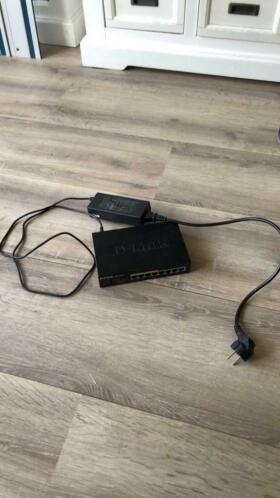 D-link DGS-1008P 4x POE switch