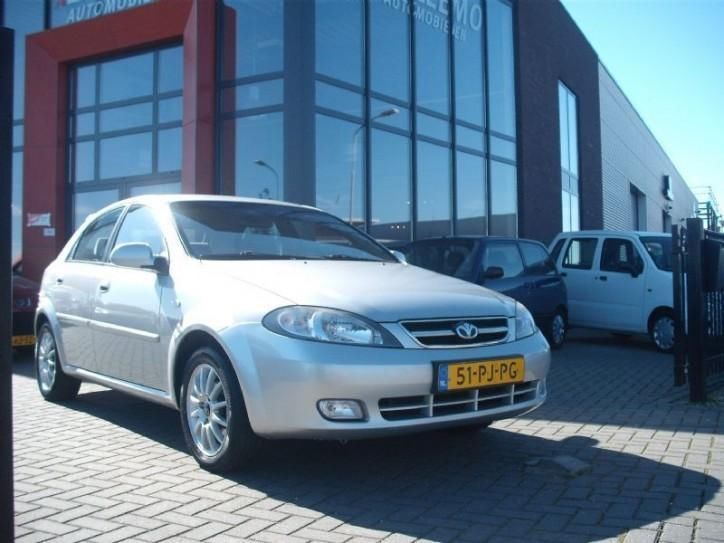 Daewoo Lacetti 1.8 class 1749euro (bj 2004)