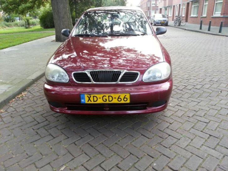 Daewoo Lanos 1.5 SE 1998 Rood