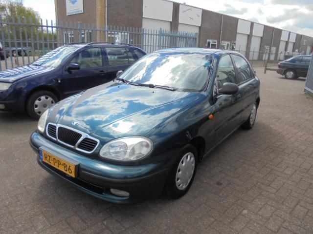 Daewoo Lanos 1.5 SX 5 deurs  1 Jaar APK  Airco  1997