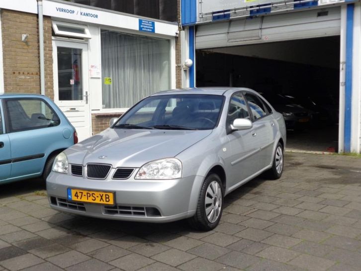 Daewoo Nubira 1.6 SDN 2004 Grijs AIRCO dealer onderhouden