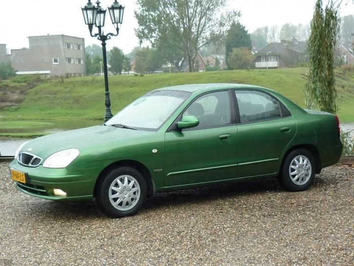 Daewoo Nubira Automaat 2.0-16V CDX - Airco - 88.000 Km