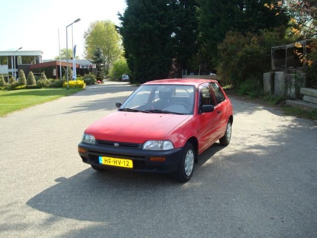 Daihatsu Charade 1.3 I 16V E2 1994 Rood