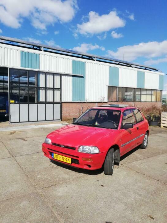 Daihatsu Charade 1.3 I 16V E2 1994 Rood