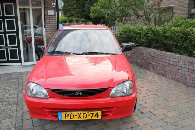 Daihatsu Charade 1.3 I 16V E2 1996 Rood