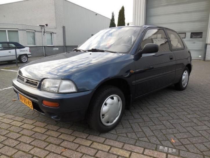 Daihatsu Charade 1.3i TR  818 kg  TrekhaakNieuwe Apk