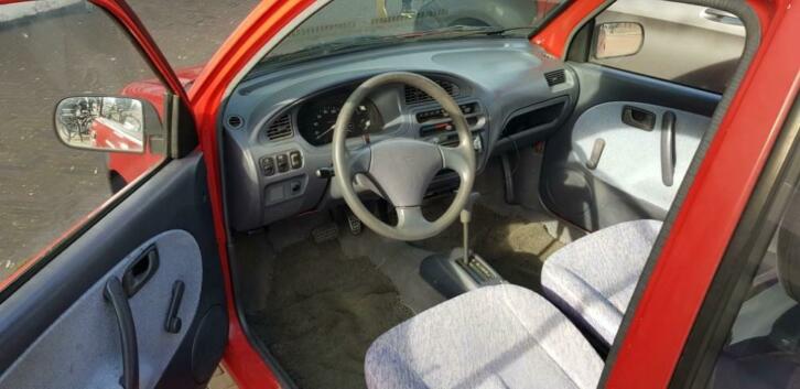 Daihatsu Cuore 0.8 AUT 1996 Rood