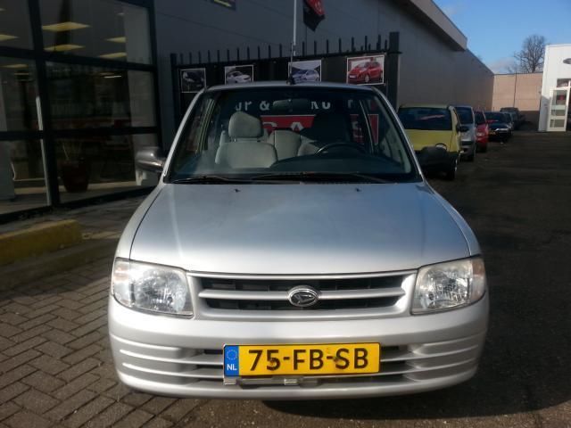 Daihatsu Cuore 1.0-12V XTi Met revisi motor 0 km