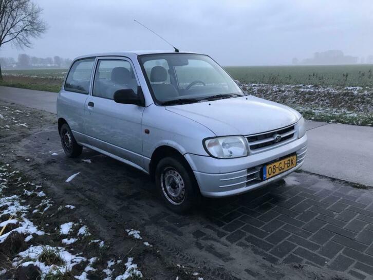 Daihatsu Cuore 1.0 2000 Grijs Nieuwe APK