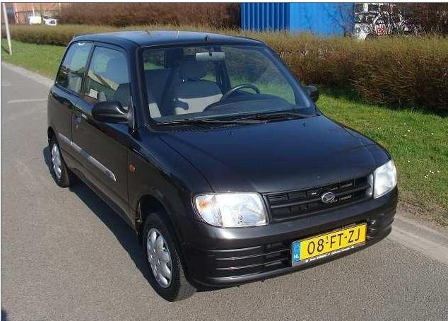 Daihatsu Cuore 1.0 2000 Zwart