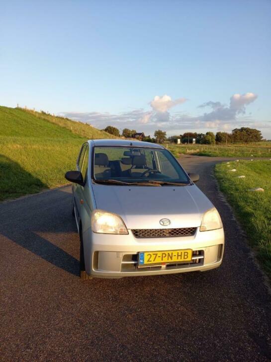 Daihatsu Cuore 1.0 5D 2004 Grijs airco en winterbanden