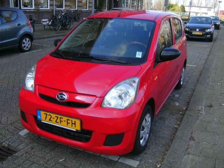 Daihatsu Cuore 1.0 5D 2008 Rood