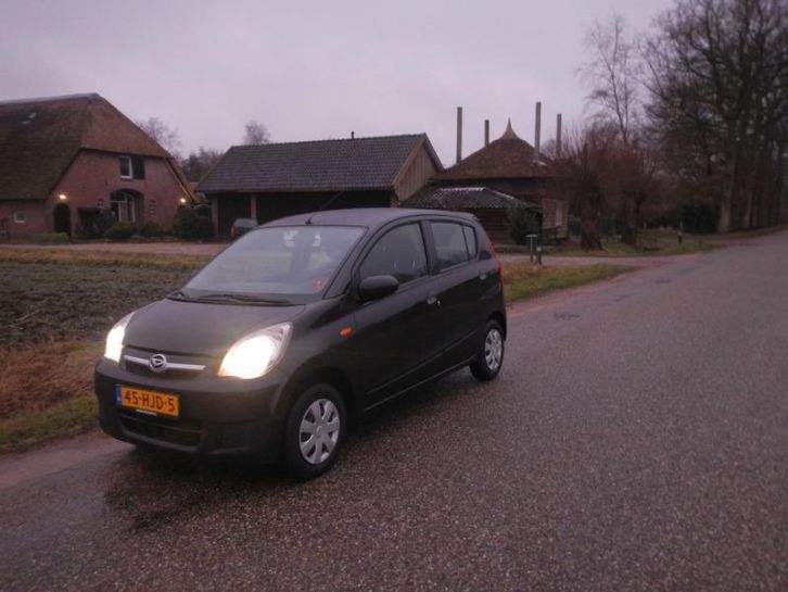 Daihatsu Cuore 1.0 5D 2008 Zwart Full Options