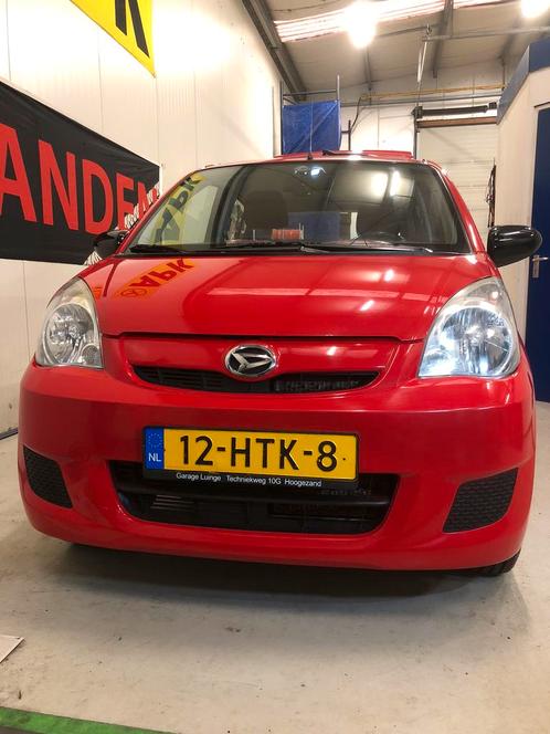 Daihatsu Cuore 1.0 5D 2009 Rood NIEUWE BANDEN