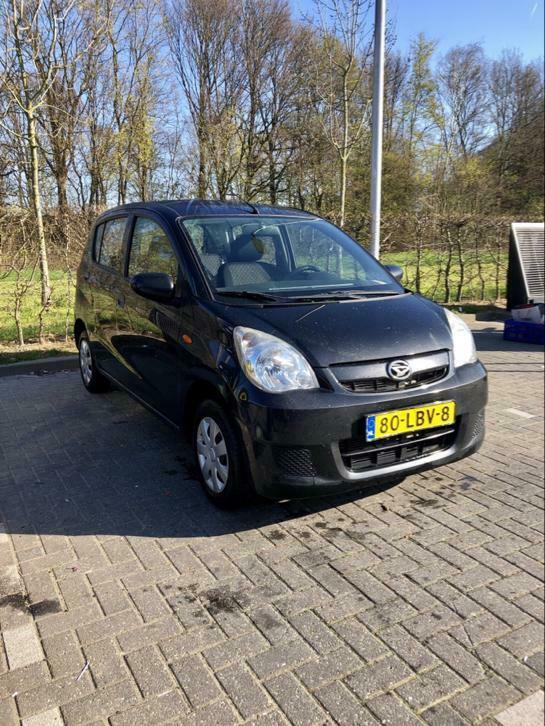 Daihatsu Cuore 1.0 5D 2010 Zwart 