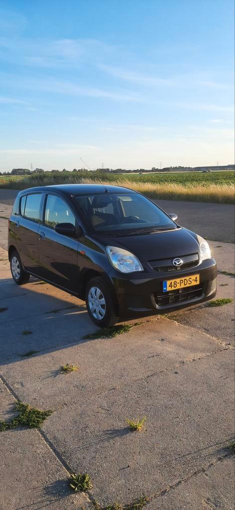 Daihatsu Cuore 1.0 5D 2011 Zwart