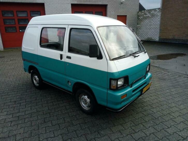 Daihatsu Hijet minivan