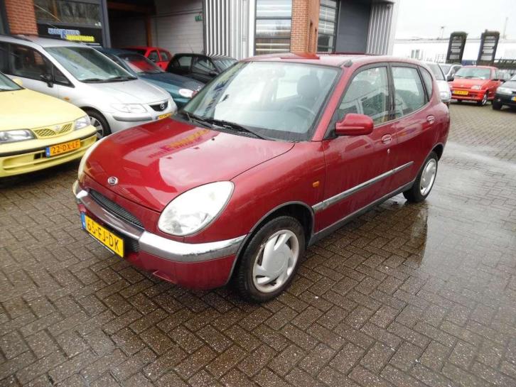 Daihatsu Sirion 1.0-12V RTi stuurbekr etc zeer nette auto