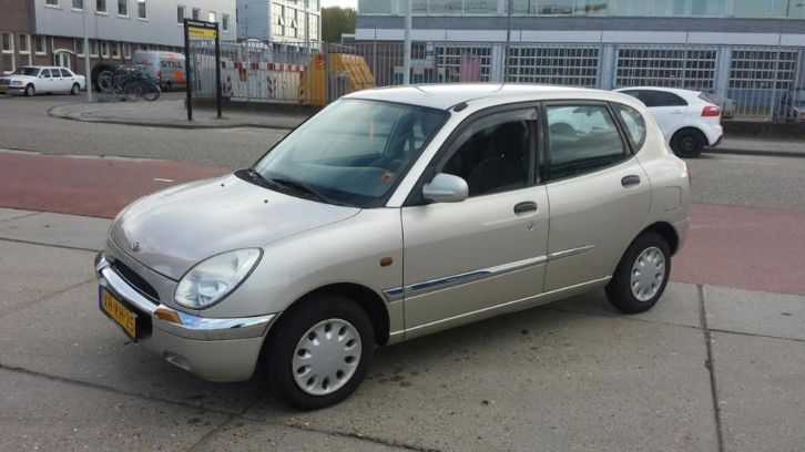 Daihatsu Sirion 1.0 1998 Grijs Nieuwe APK 13 November 2015