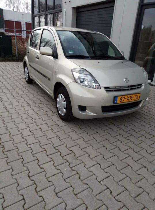 Daihatsu Sirion 1.0 2007 Beige Airco Trekhak Winterbandenset