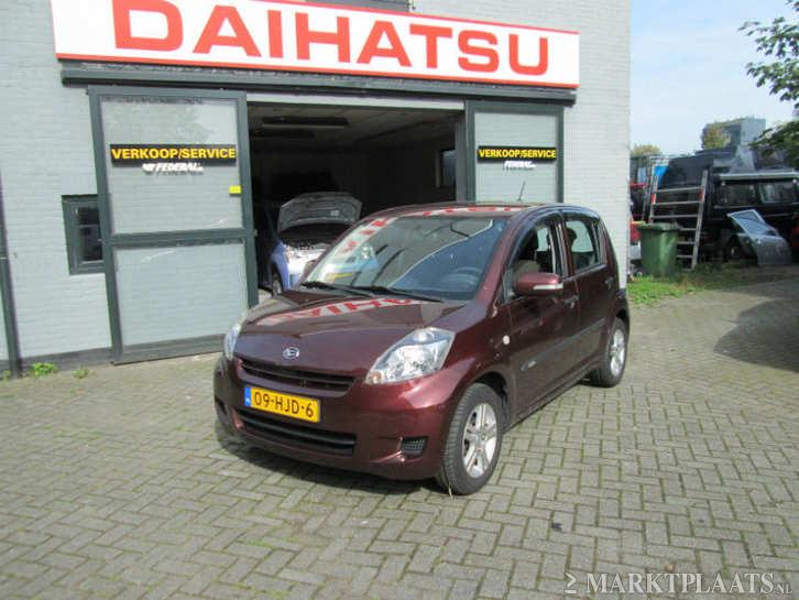 Daihatsu Sirion 1.0 2008 Rood Exclusive