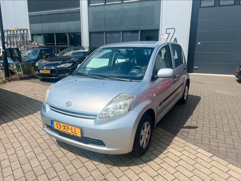 Daihatsu Sirion 1.0 51KW 2007 Grijs 5 deursNIEUW APKNAP