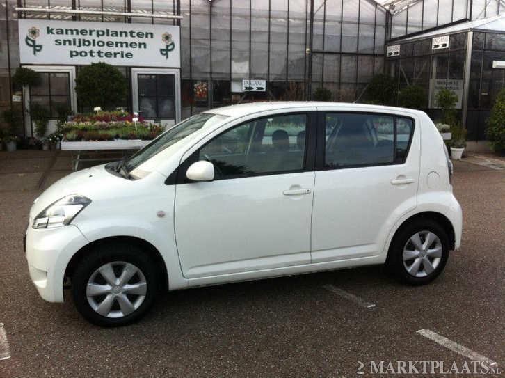 Daihatsu Sirion 1.3 2010 Wit airco