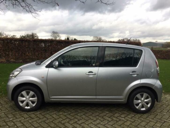 Daihatsu Sirion 1.3 AUT 2009 Grijs