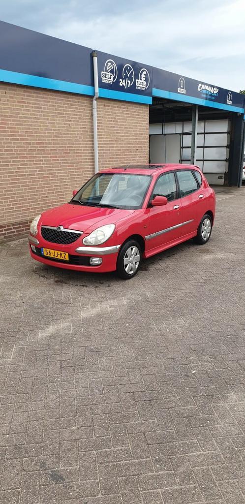 Daihatsu Sirion 1.3 VTR 2002 Rood Nieuwe APK