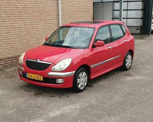 Daihatsu Sirion 1.3 VTR 2002 Rood - Nieuwe Apk