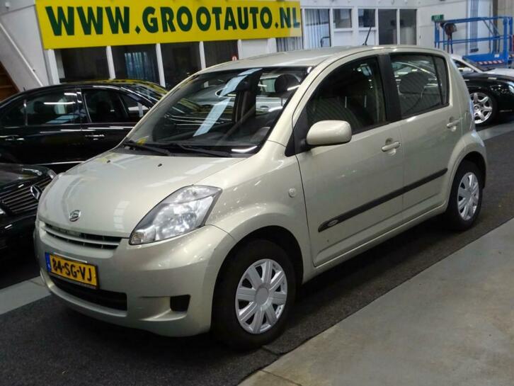 Daihatsu Sirion 2 1.0-12V Trend Airco, Stuurbekrachtiging