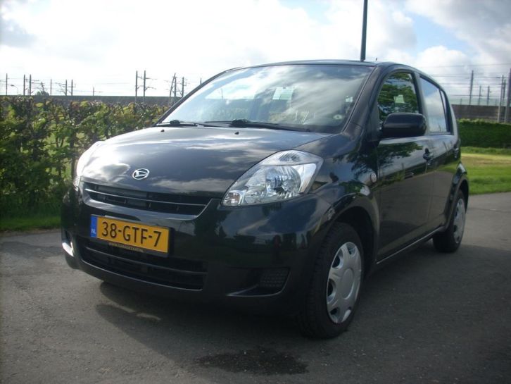 Daihatsu Sirion 2 1.3 16V Airco 2008 Zwartmetallic