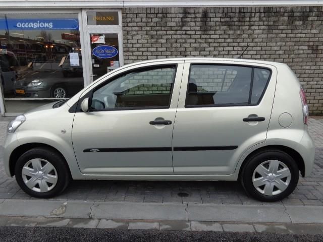 Daihatsu Sirion 2 1.3-16V AUTOMAAT, 5 drs. (bj 2007)