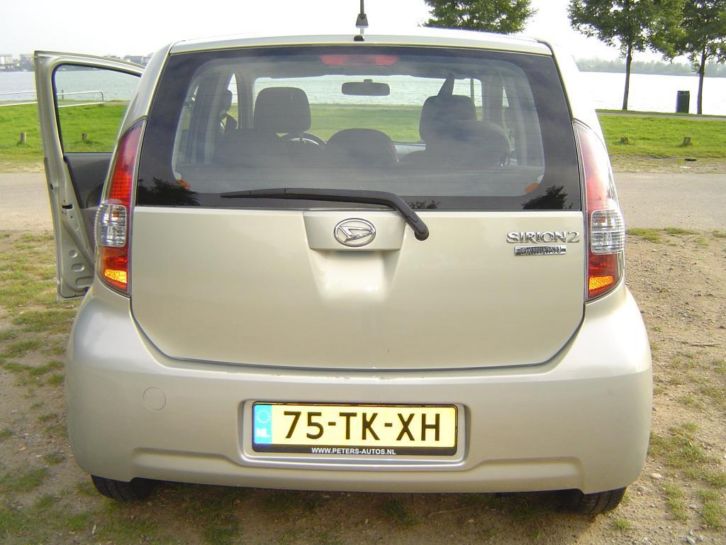 Daihatsu Sirion 2 2006 1.0 12v trend 