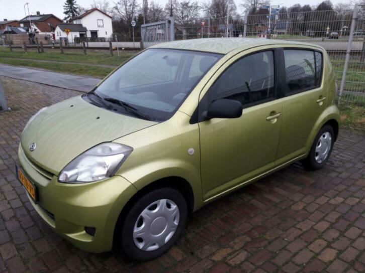 Daihatsu Sirion 2 5 deurs Nw apkairco bj12-2007 NU 1750 eu