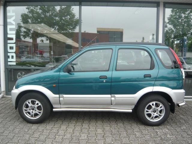 Daihatsu Terios 1.3 2WD AIRCOPUSHBARSIDEBARS