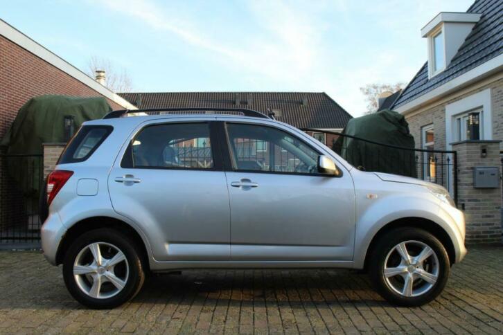 Daihatsu Terios 1.5 2WD 2007 Zilver airco trekhaak lm velgen