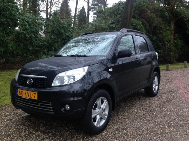 Daihatsu Terios 1.5 2WD 2010 Zwart 