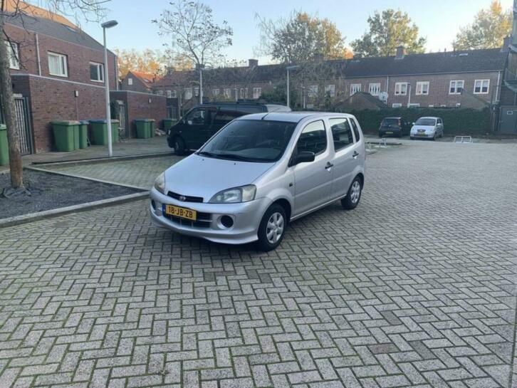 Daihatsu YRV 1.0 2002 Grijs  APK juni 2021  144.556 km